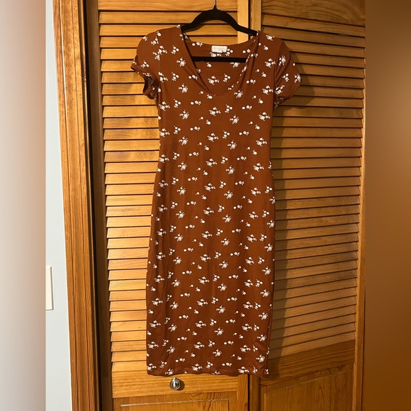 See You Monday Dresses & Skirts - See You Monday Brown Floral Midi Dress